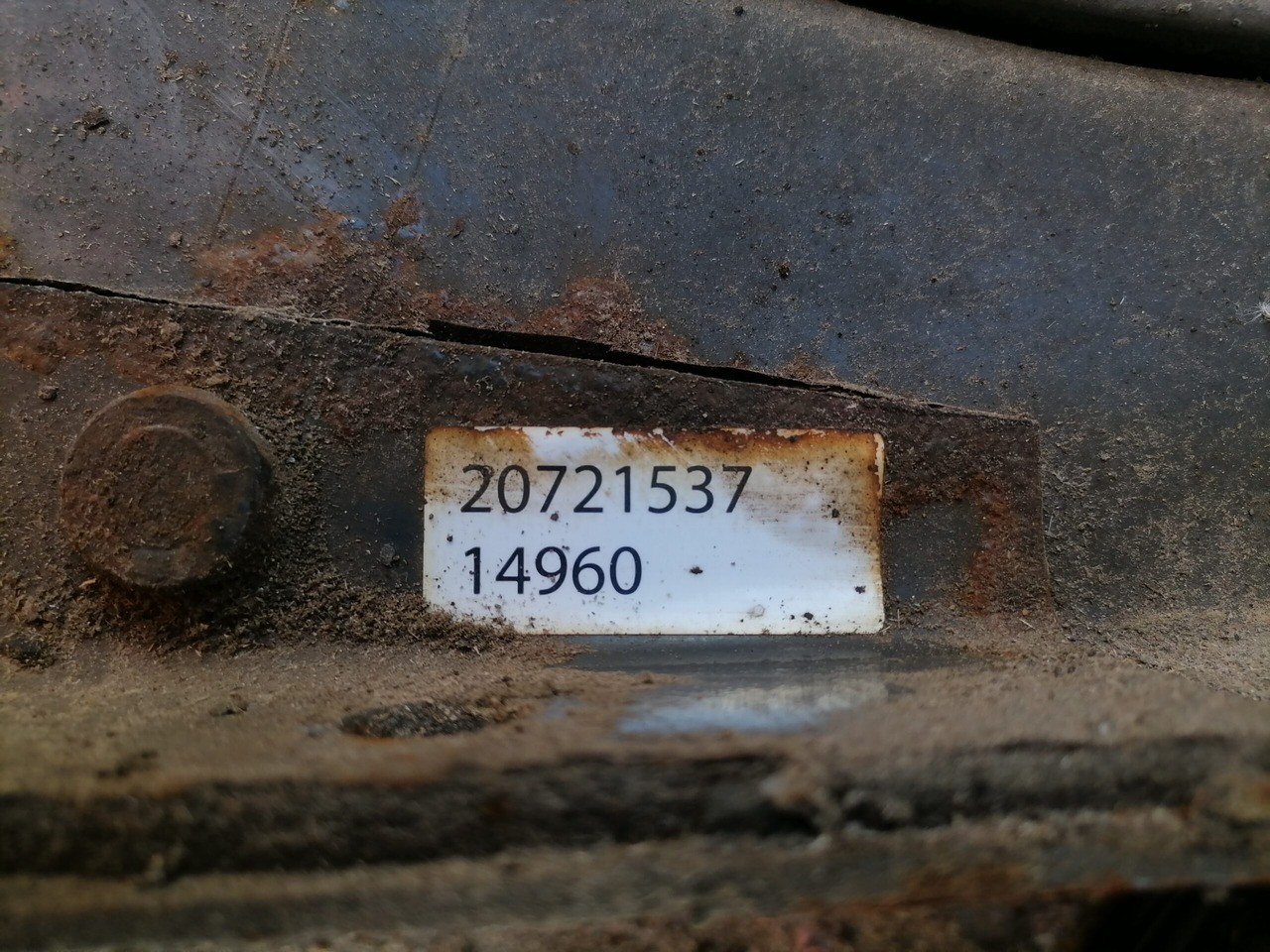 Volvo Kütusepaagi kandur, Volvo 20721537 - Brændstoftank for Lastbil: billede 4 Volvo Kütusepaagi kandur, Volvo 20721537 - Brændstoftank for Lastbil: billede 4