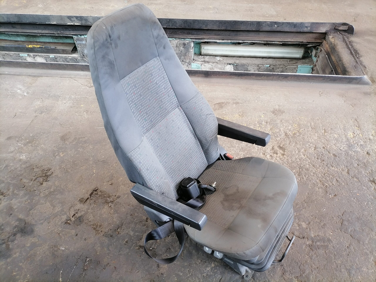 Volvo Passenger seat 20591478 - Sæde for Lastbil: billede 2 Volvo Passenger seat 20591478 - Sæde for Lastbil: billede 2