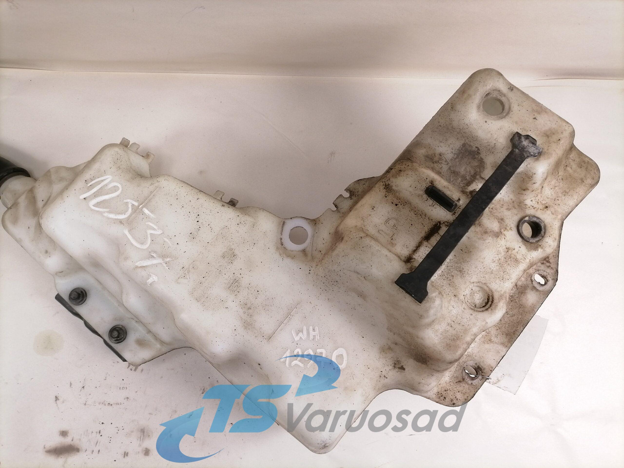 Volvo Windscreen washer fluid tank 84092259 - Visker for Lastbil: billede 2 Volvo Windscreen washer fluid tank 84092259 - Visker for Lastbil: billede 2