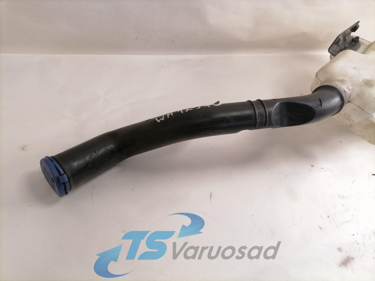 Volvo Windscreen washer fluid tank 84092259 - Visker for Lastbil: billede 3 Volvo Windscreen washer fluid tank 84092259 - Visker for Lastbil: billede 3