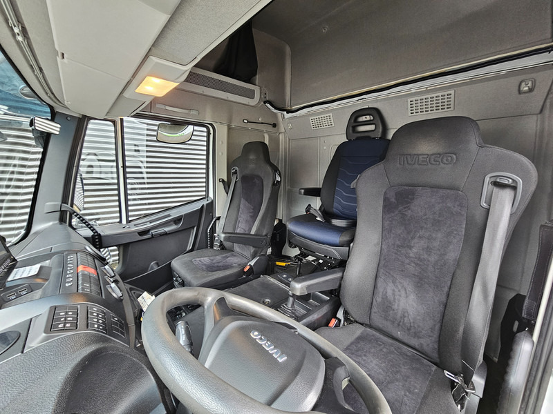 Lastbil varevogn Iveco EUROCARGO 220 / SCHOOL / FAHRSCHULE / CLOSED BOX / LES: billede 9