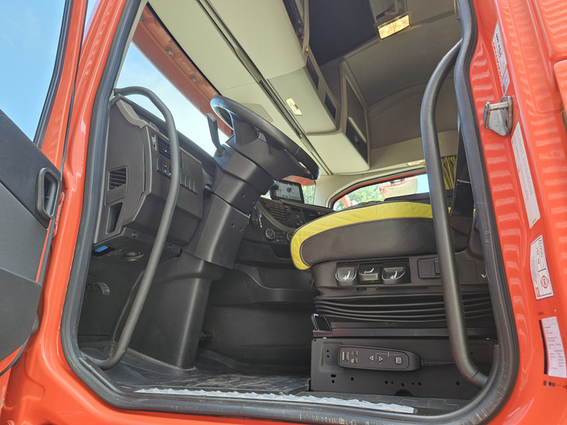 Trækker Volvo FH 16.750 6x2-4 / LIFT - STEERING AXLE: billede 11 Trækker Volvo FH 16.750 6x2-4 / LIFT - STEERING AXLE: billede 11