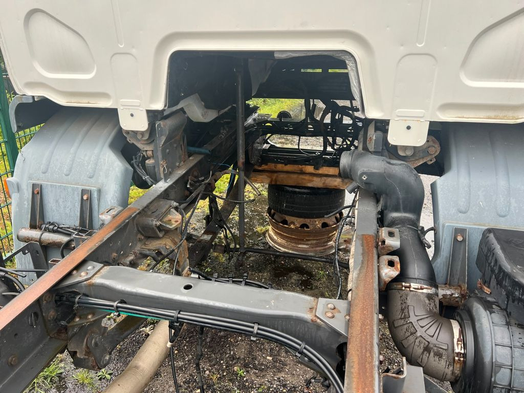 DAF LF 45.220 12 to. for PARTS no engine no gearbox! DAF LF 45.220 12 to. for PARTS no engine no gearbox! - Lastbil med presenning: billede 3 DAF LF 45.220 12 to. for PARTS no engine no gearbox! DAF LF 45.220 12 to. for PARTS no engine no gearbox! - Lastbil med presenning: billede 3