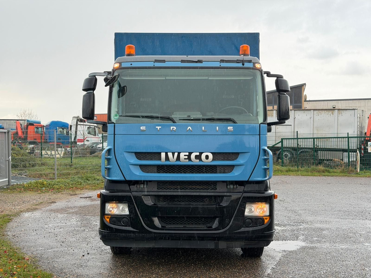 Iveco 190S36/9 Stralis Pritsche & Hebebühne 3 to. TOP - Lastbil med presenning: billede 3 Iveco 190S36/9 Stralis Pritsche & Hebebühne 3 to. TOP - Lastbil med presenning: billede 3