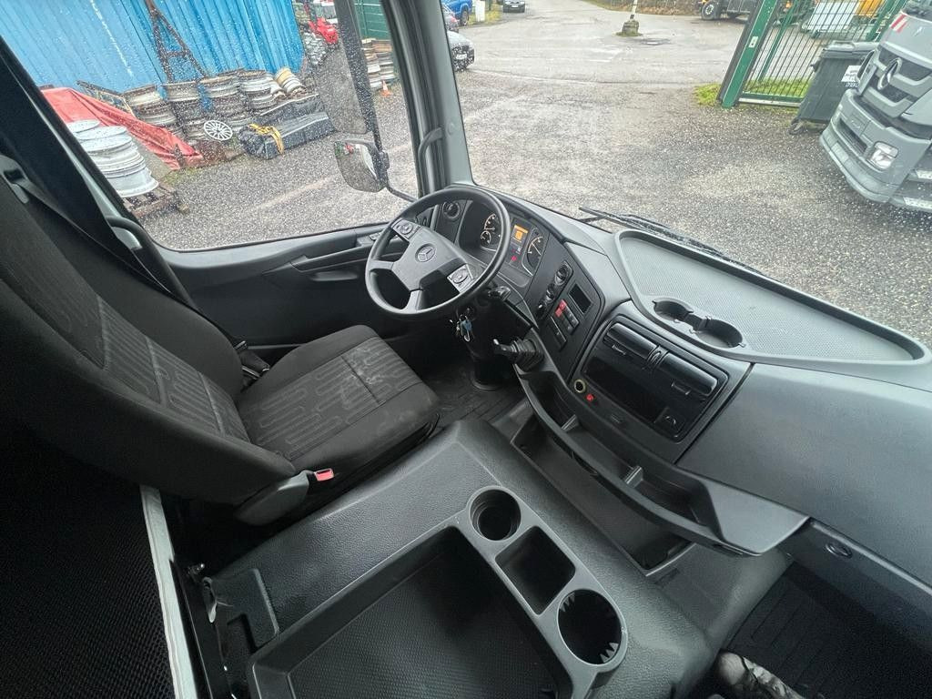 Mercedes-Benz 1324 4X2 Koffer Plane 6 to. Hebebühne Mercedes-Benz 1324 4X2 Koffer Plane 6 to. Hebebühne - Lastbil varevogn: billede 2 Mercedes-Benz 1324 4X2 Koffer Plane 6 to. Hebebühne Mercedes-Benz 1324 4X2 Koffer Plane 6 to. Hebebühne - Lastbil varevogn: billede 2