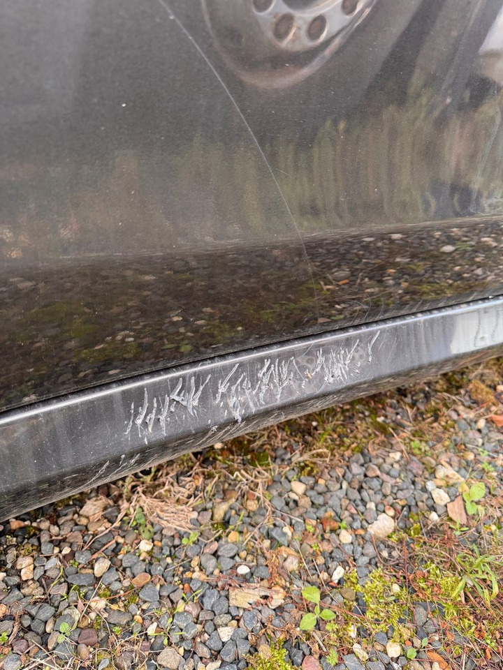 Porsche Diesel Edition 300 PS Kratzer an Kotflügel - Sedan: billede 4 Porsche Diesel Edition 300 PS Kratzer an Kotflügel - Sedan: billede 4