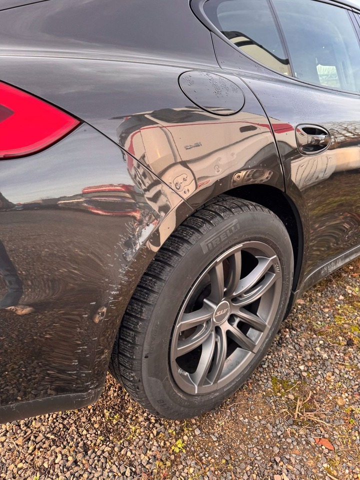 Porsche Diesel Edition 300 PS Kratzer an Kotflügel - Sedan: billede 3 Porsche Diesel Edition 300 PS Kratzer an Kotflügel - Sedan: billede 3