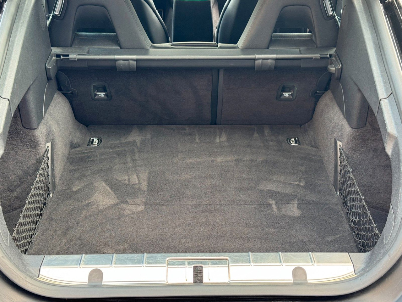 Porsche Diesel Edition 300 PS Kratzer an Kotflügel - Sedan: billede 5 Porsche Diesel Edition 300 PS Kratzer an Kotflügel - Sedan: billede 5