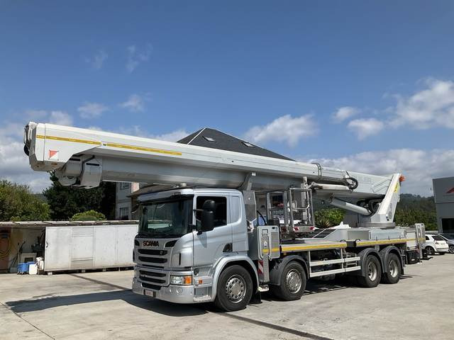 Scania P410LB - Lastbil med mandskabslift: billede 1 Scania P410LB - Lastbil med mandskabslift: billede 1