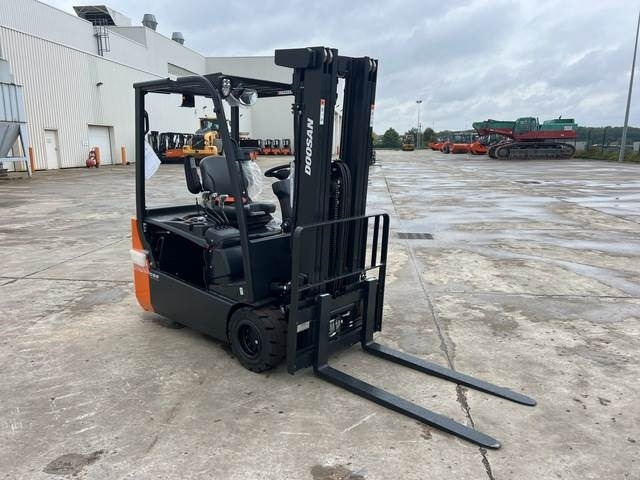Doosan B20T-7 PLUS - El gaffeltruck: billede 4 Doosan B20T-7 PLUS - El gaffeltruck: billede 4