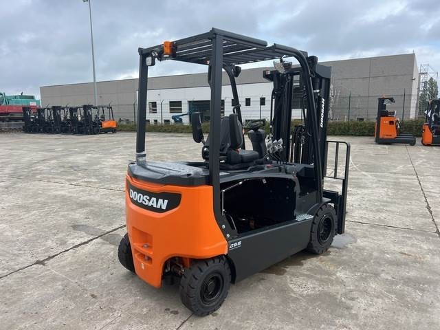 Doosan B30X-7 PLUS - El gaffeltruck: billede 3 Doosan B30X-7 PLUS - El gaffeltruck: billede 3