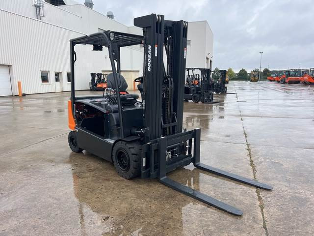 Doosan B35X-7 PLUS - El gaffeltruck: billede 4 Doosan B35X-7 PLUS - El gaffeltruck: billede 4