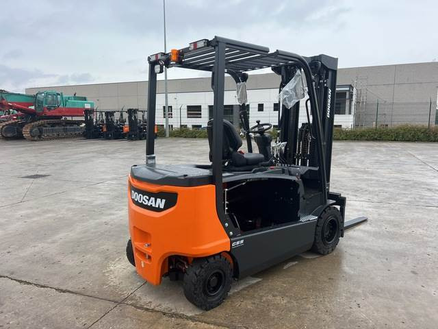 Doosan B35X-7 PLUS - El gaffeltruck: billede 3 Doosan B35X-7 PLUS - El gaffeltruck: billede 3