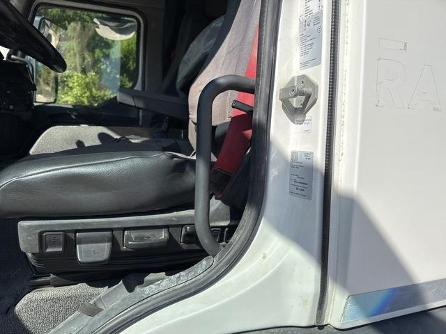 Leje en Renault C380 Renault C380: billede 16 Leje en Renault C380 Renault C380: billede 16