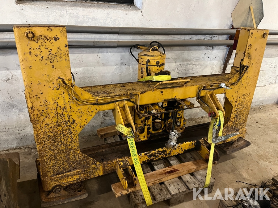 Gravelæssemaskine Bagarmsophæng med sideforskydning MF 50 årg 86: billede 1