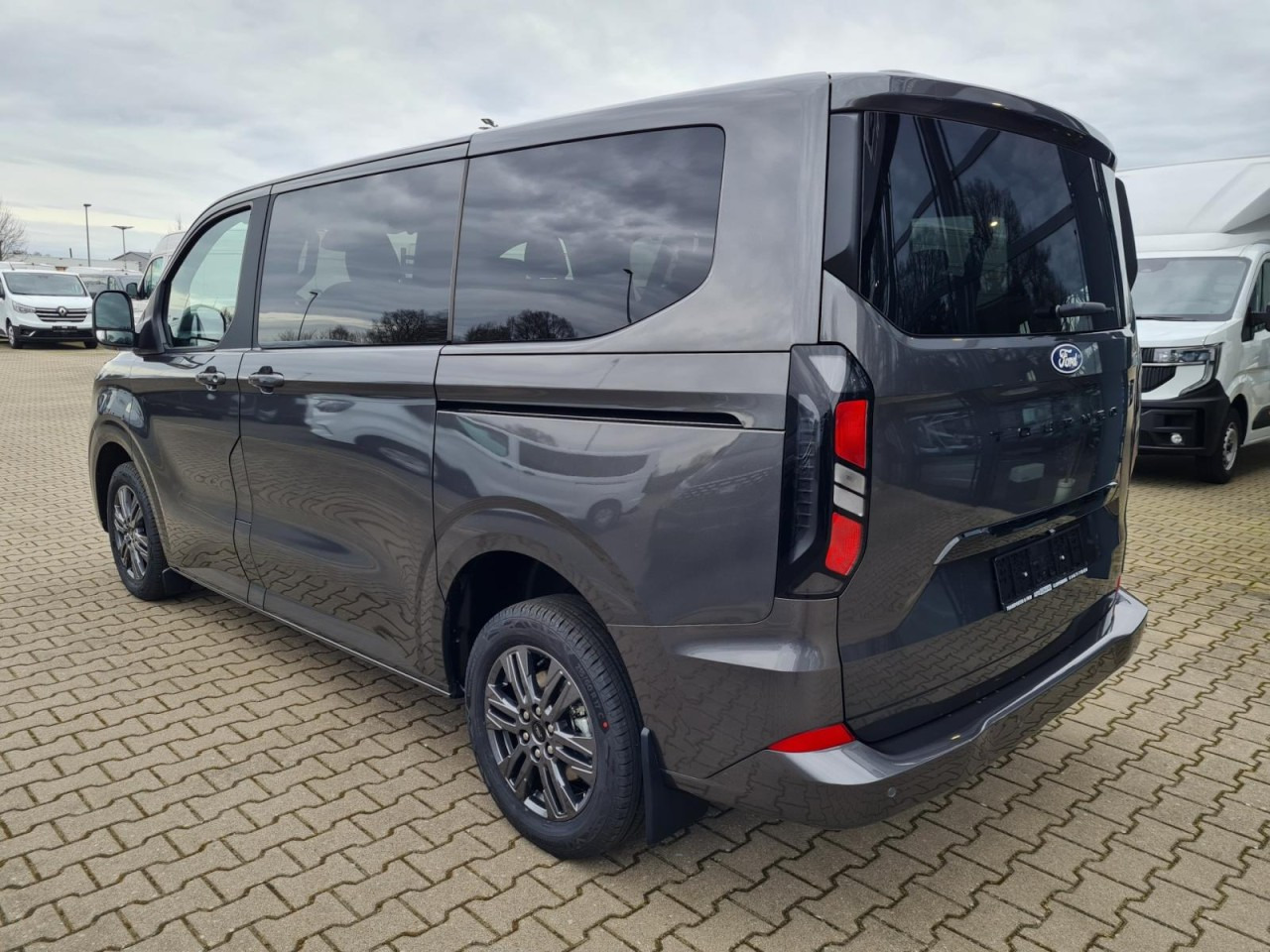 Ford Tourneo Custom 320 L1 AG Titanium X AHK LED NAVI 2X SCHIEBE - Persontransport: billede 5 Ford Tourneo Custom 320 L1 AG Titanium X AHK LED NAVI 2X SCHIEBE - Persontransport: billede 5