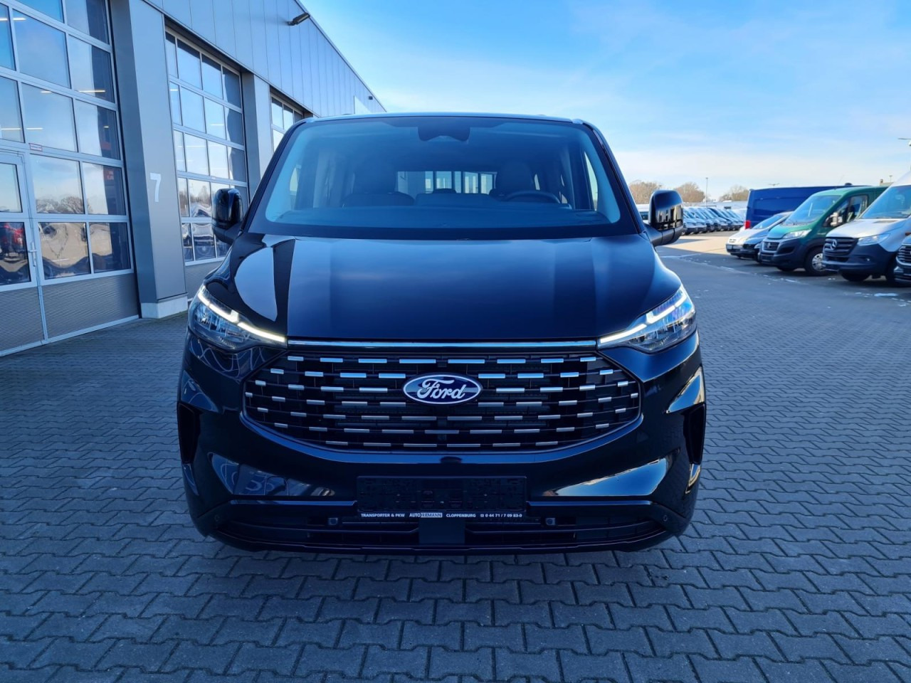 Ford Tourneo Custom 320 L1 AG Titanium X AHK LED NAVI 2X SCHIEBE - Mandskabsbil: billede 2 Ford Tourneo Custom 320 L1 AG Titanium X AHK LED NAVI 2X SCHIEBE - Mandskabsbil: billede 2