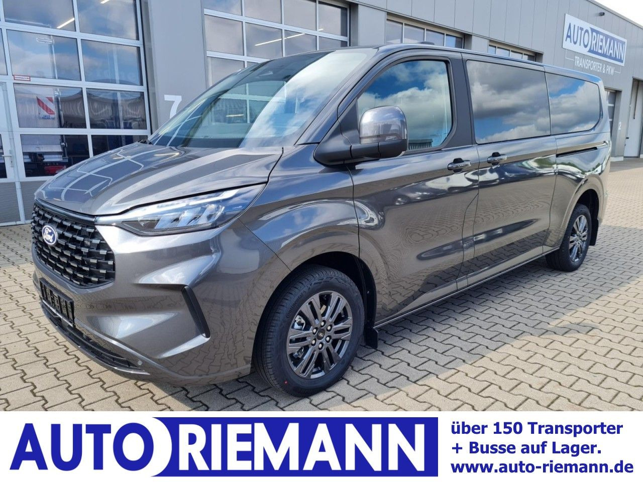 Persontransport Ford Tourneo Custom 8 Sitze 320 L2 Titanium LED AUTOM: billede 1