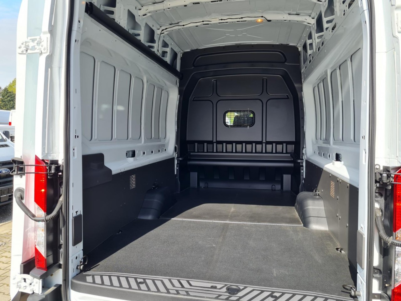 Varevogn, Mandskabsbil Ford Transit 350 Kasten L4H3 Doka Trend Mixto RWD: billede 7