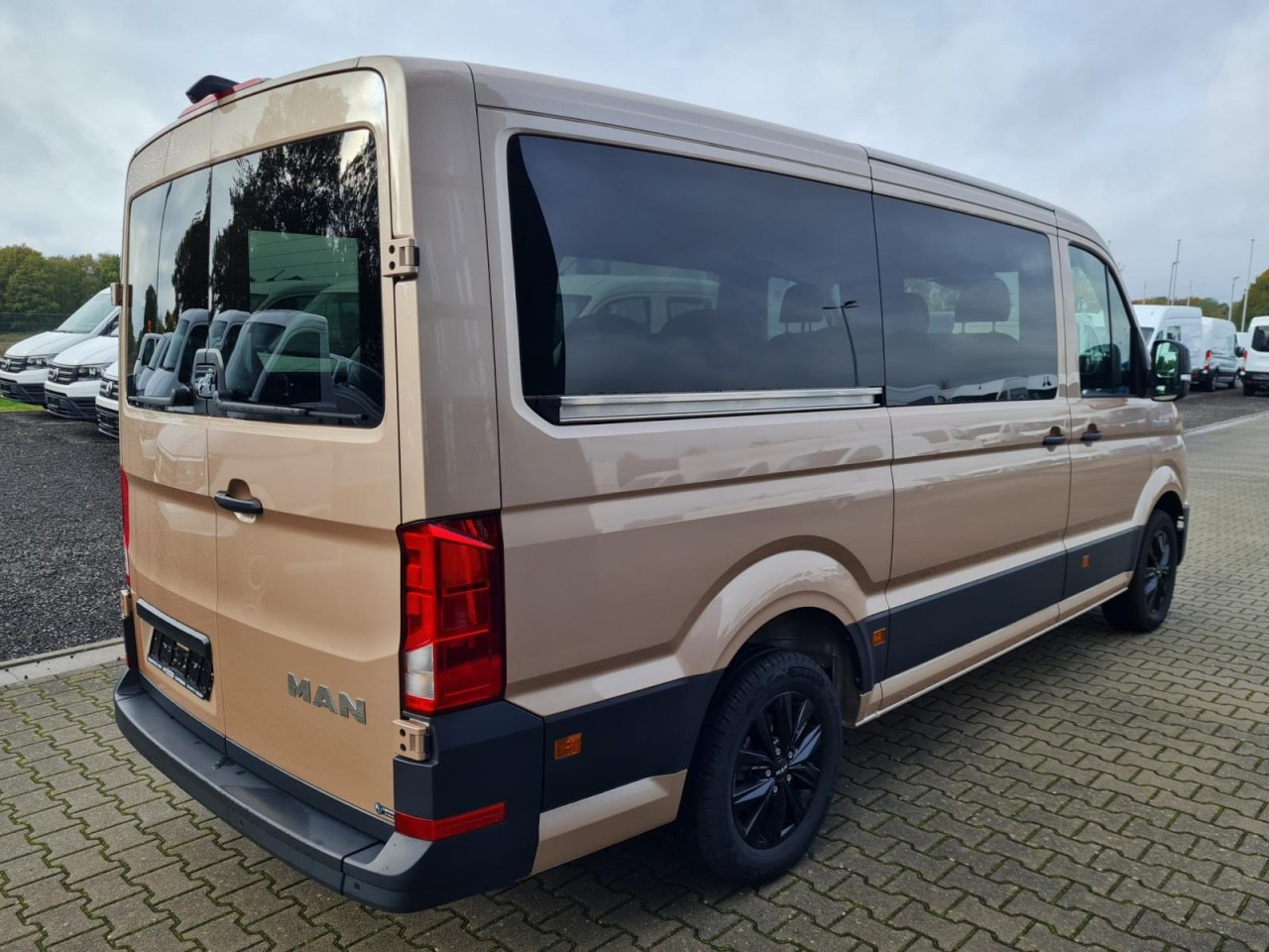 MAN Man TGE 3.180 TDi Kombi 9 Sitze ALU KAMERA LED LEDER Sonderumbau - Minibus, Persontransport: billede 4 MAN Man TGE 3.180 TDi Kombi 9 Sitze ALU KAMERA LED LEDER Sonderumbau - Minibus, Persontransport: billede 4