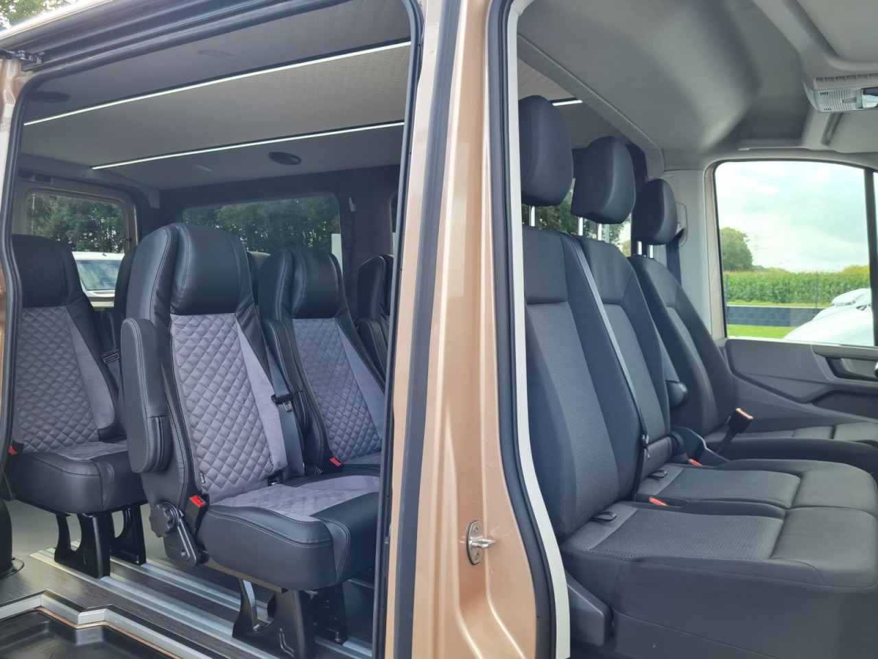 MAN TGE 3.180 TDi Kombi 9 Sitze ALU KAMERA LED LEDER Sonderumbau - Minibus, Persontransport: billede 4 MAN TGE 3.180 TDi Kombi 9 Sitze ALU KAMERA LED LEDER Sonderumbau - Minibus, Persontransport: billede 4