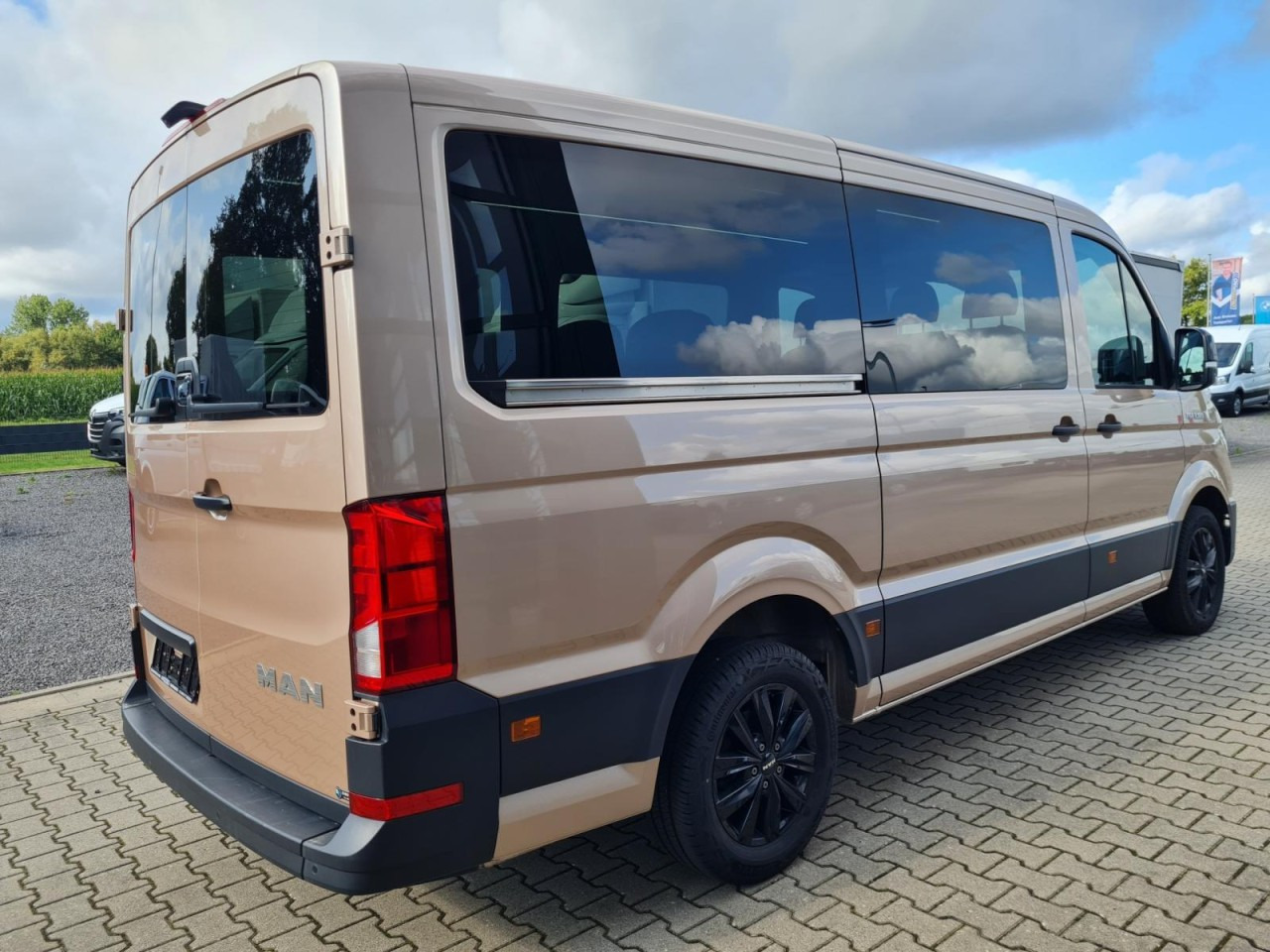 Man TGE 3.180 TDi Kombi 9 Sitze ALU KAMERA LED LEDER Sonderumbau - Minibus, Persontransport: billede 5 Man TGE 3.180 TDi Kombi 9 Sitze ALU KAMERA LED LEDER Sonderumbau - Minibus, Persontransport: billede 5