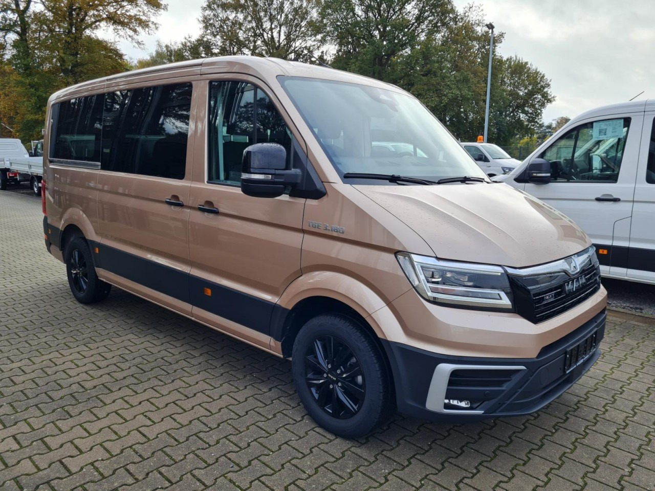 Man TGE 3.180 TDi Kombi 9 Sitze ALU KAMERA LED LEDER Sonderumbau - Minibus, Persontransport: billede 3 Man TGE 3.180 TDi Kombi 9 Sitze ALU KAMERA LED LEDER Sonderumbau - Minibus, Persontransport: billede 3