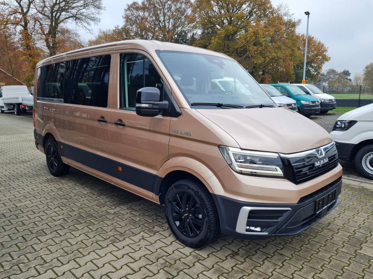 Man TGE 3.180 TDi Kombi 9 Sitze ALU KAMERA LED LEDER Sonderumbau - Minibus, Persontransport: billede 3 Man TGE 3.180 TDi Kombi 9 Sitze ALU KAMERA LED LEDER Sonderumbau - Minibus, Persontransport: billede 3