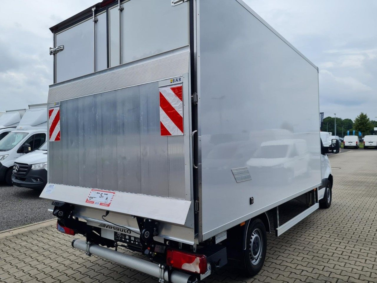 Mercedes-Benz Sprinter 315 CDI Koffer LBW RWD KLIMA TEMPOMAT - Varebil med kasse: billede 4 Mercedes-Benz Sprinter 315 CDI Koffer LBW RWD KLIMA TEMPOMAT - Varebil med kasse: billede 4