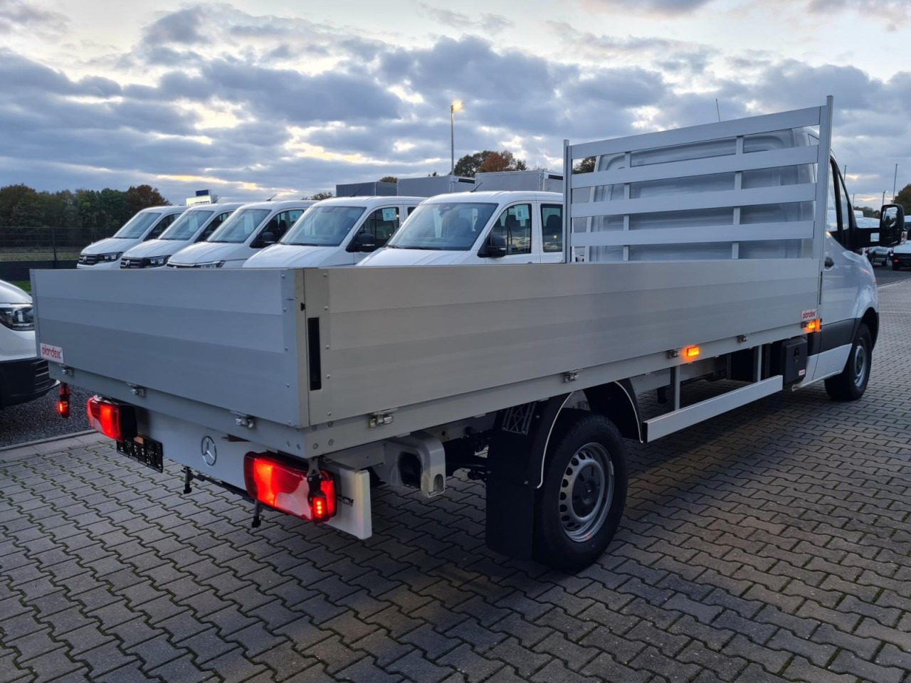 Mercedes-Benz Sprinter 317 CDI Pritsche L3 lang RWD KLIMA TEMPOMAT - Ladbil: billede 4 Mercedes-Benz Sprinter 317 CDI Pritsche L3 lang RWD KLIMA TEMPOMAT - Ladbil: billede 4
