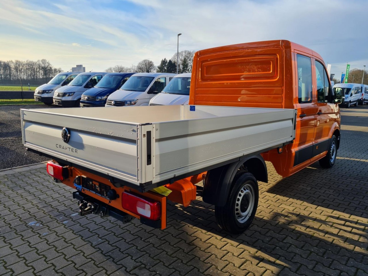 Volkswagen Crafter 35 Doka 7-Sitze MR AHK KLIMA PDC TEMPOMAT - Ladbil, Mandskabsbil: billede 4 Volkswagen Crafter 35 Doka 7-Sitze MR AHK KLIMA PDC TEMPOMAT - Ladbil, Mandskabsbil: billede 4