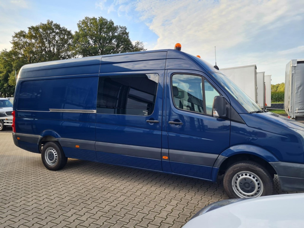 Volkswagen Crafter 35 Kasten Doka 5 Sitze AHK 3.5to REGALSYSTEM - Varevogn, Mandskabsbil: billede 3 Volkswagen Crafter 35 Kasten Doka 5 Sitze AHK 3.5to REGALSYSTEM - Varevogn, Mandskabsbil: billede 3