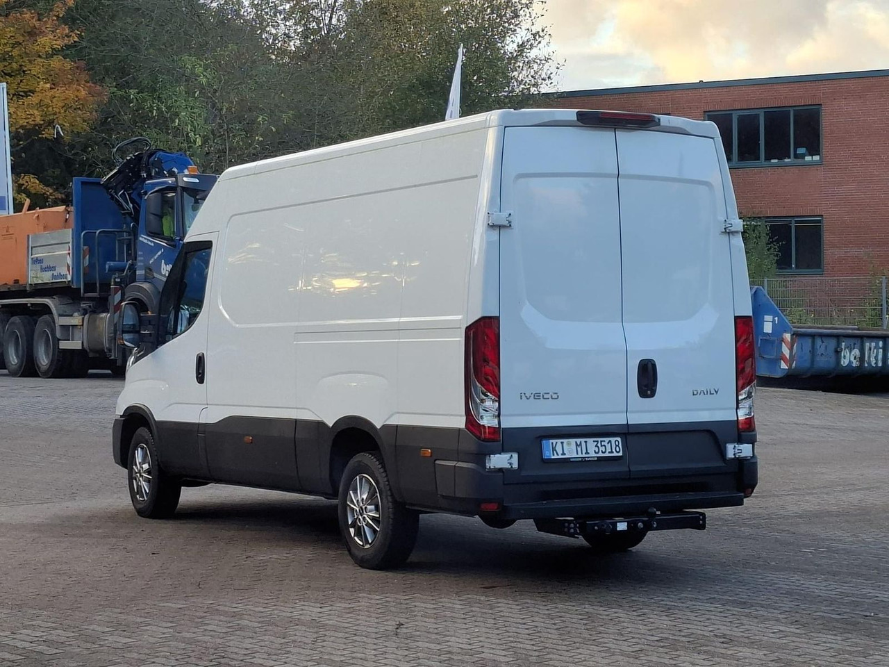 Iveco 35S18HA8V *AHK*RADIO*KAMERA*KLIMA* - Varevogn: billede 3 Iveco 35S18HA8V *AHK*RADIO*KAMERA*KLIMA* - Varevogn: billede 3