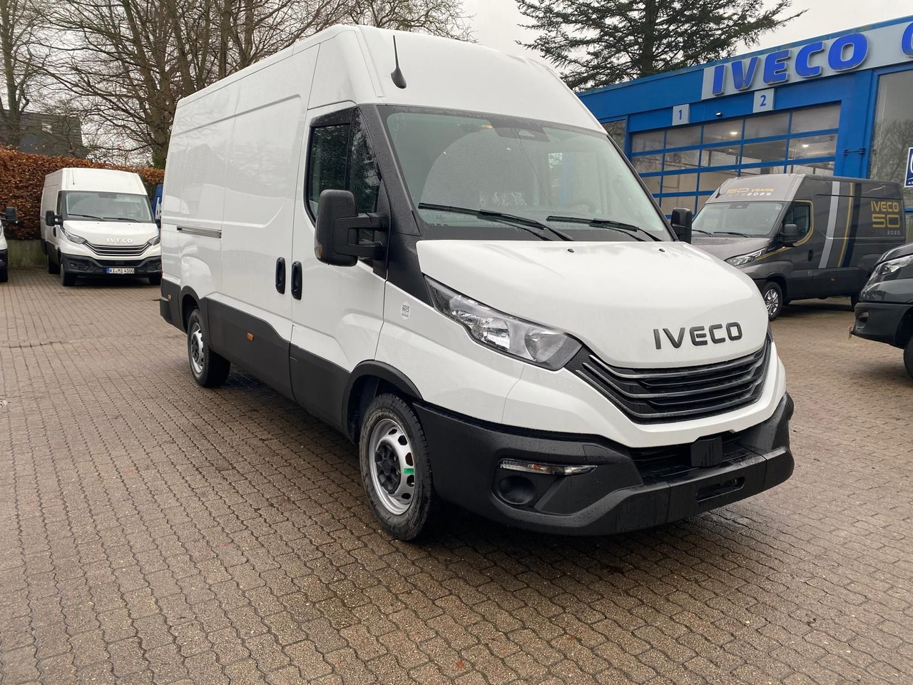 Iveco Daily 35S12A8VY*RADIO* 0% Finanzierung - Varevogn: billede 1 Iveco Daily 35S12A8VY*RADIO* 0% Finanzierung - Varevogn: billede 1