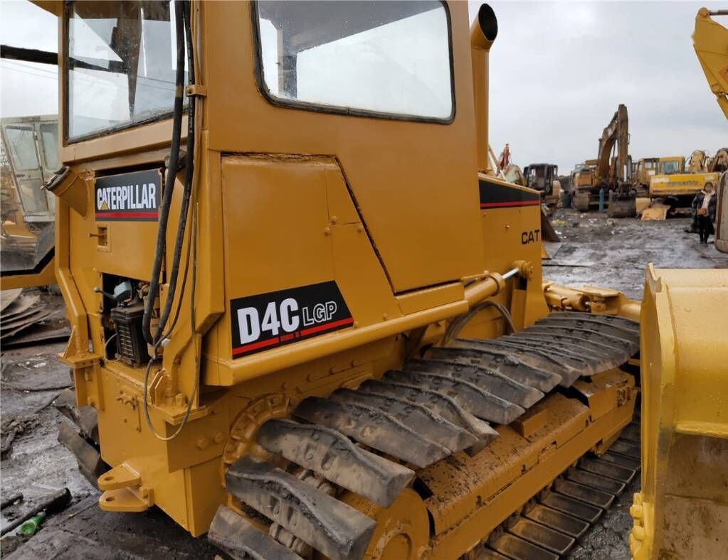 Caterpillar D4C - Bulldozer: billede 1 Caterpillar D4C - Bulldozer: billede 1