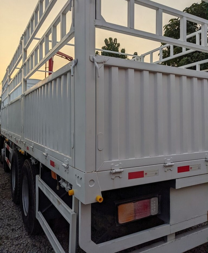 Howo 375 8x4 - Lastbil med lad: billede 5 Howo 375 8x4 - Lastbil med lad: billede 5