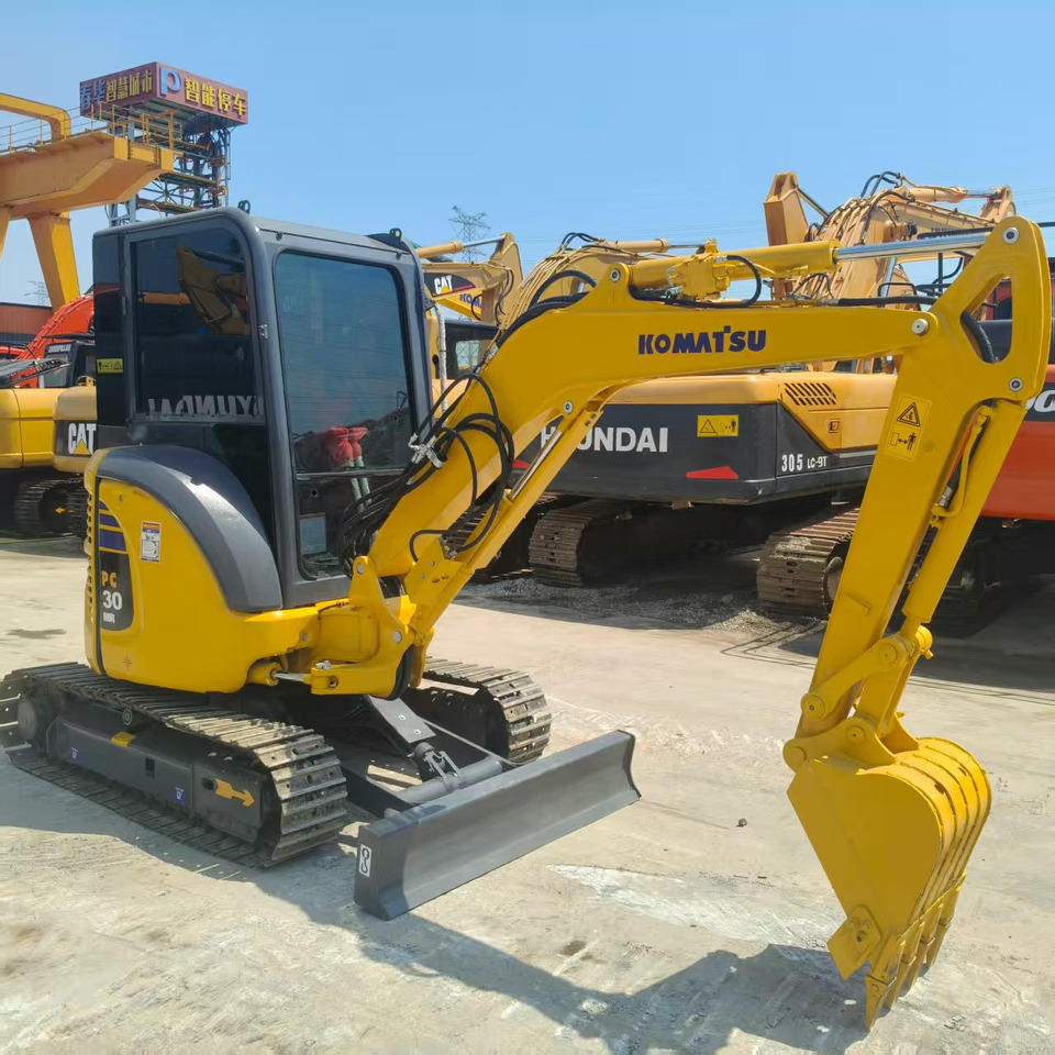 KOMATSU PC30 - Minigravemaskine: billede 2 KOMATSU PC30 - Minigravemaskine: billede 2