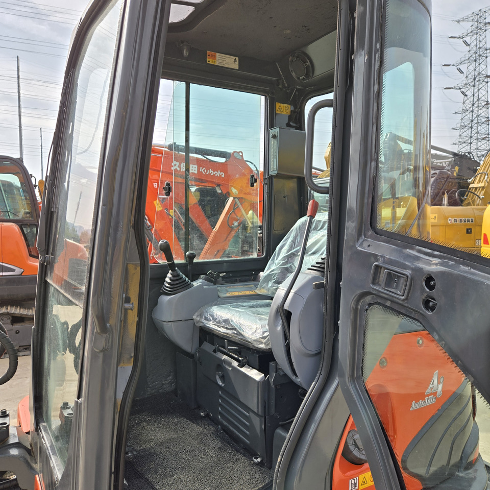 Minigravemaskine KUBOTA U55: billede 10 Minigravemaskine KUBOTA U55: billede 10