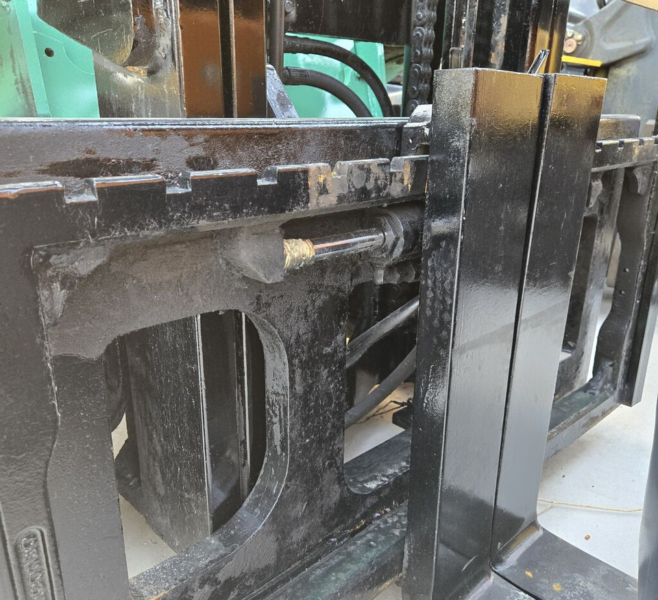 Mitsubishi FD30 with swing fork - Diesel gaffeltruck: billede 3 Mitsubishi FD30 with swing fork - Diesel gaffeltruck: billede 3