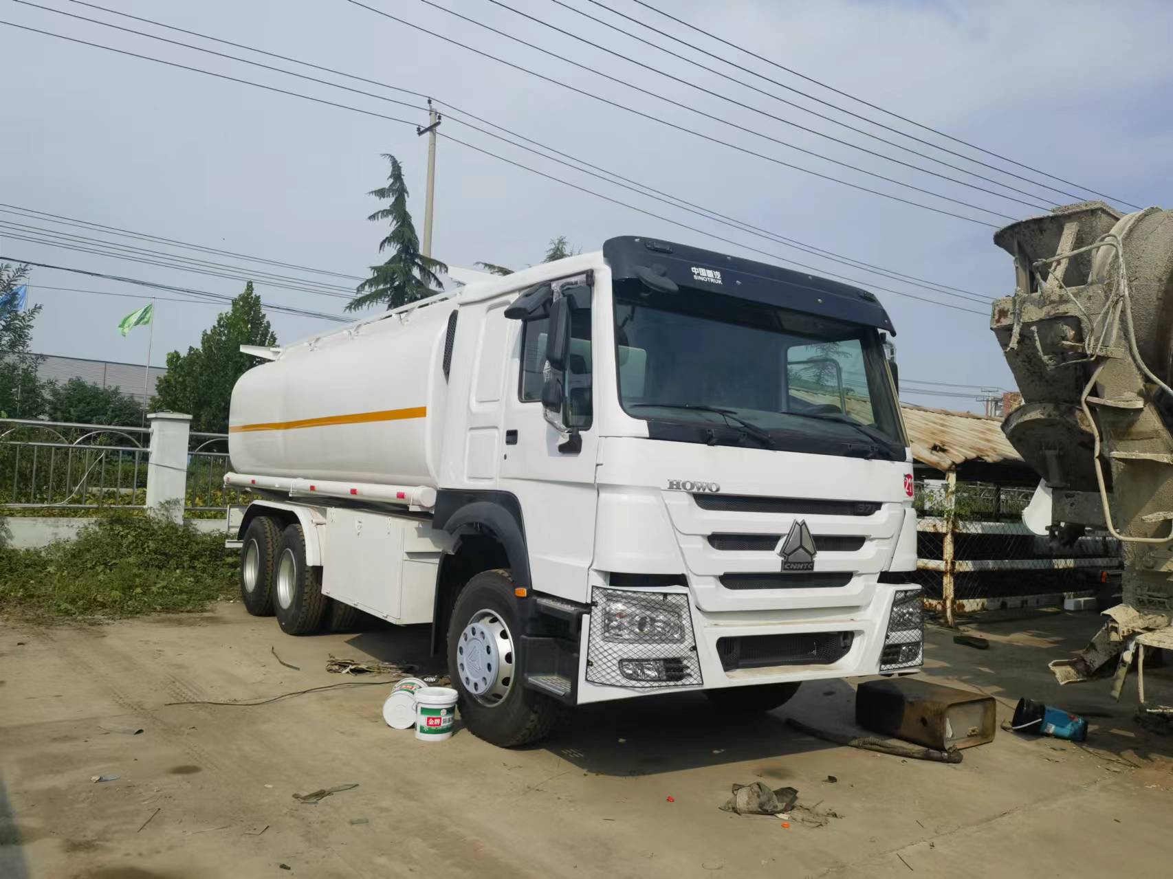 Tankbil Sinotruk HOWO 371 6*4 Tank truck: billede 6