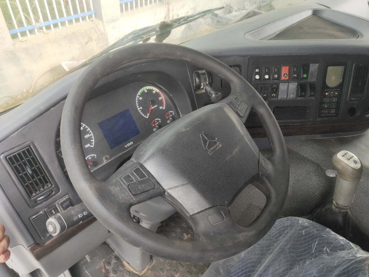 Sinotruk HOWO 6*4 Dump truck - Tipvogn lastbil: billede 4 Sinotruk HOWO 6*4 Dump truck - Tipvogn lastbil: billede 4