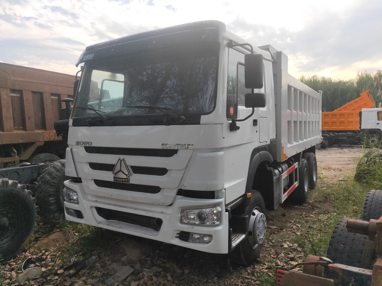 Sinotruk HOWO 6*4 Dump truck - Tipvogn lastbil: billede 1 Sinotruk HOWO 6*4 Dump truck - Tipvogn lastbil: billede 1
