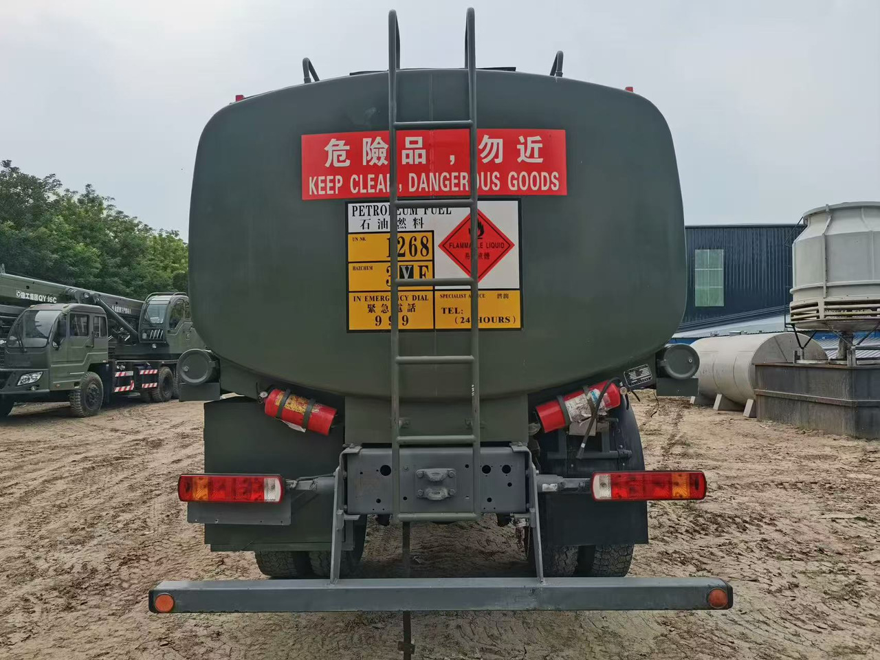 Sinotruk HOWO - Tankbil: billede 5 Sinotruk HOWO - Tankbil: billede 5