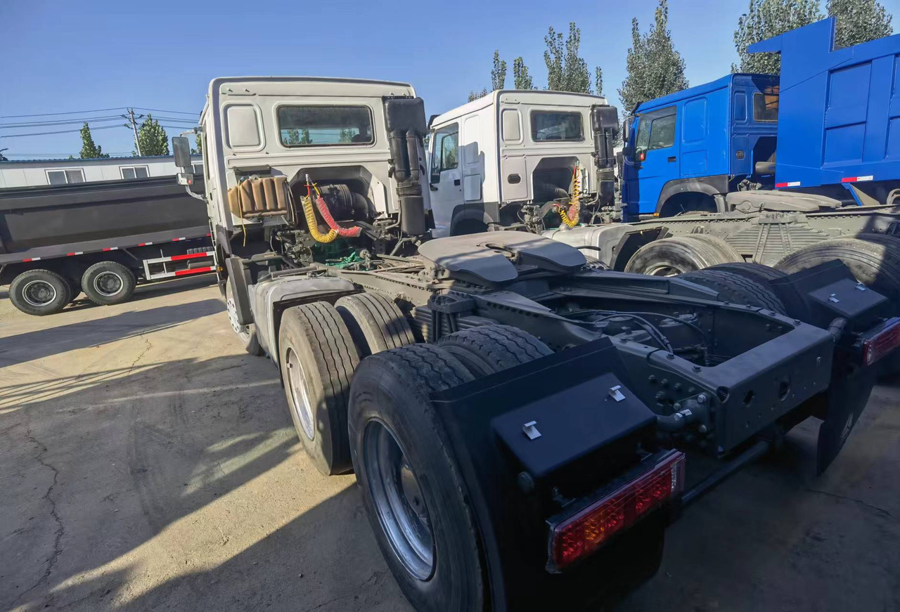 Trækker Sinotruk HOWO 371 Tractor: billede 7 Trækker Sinotruk HOWO 371 Tractor: billede 7
