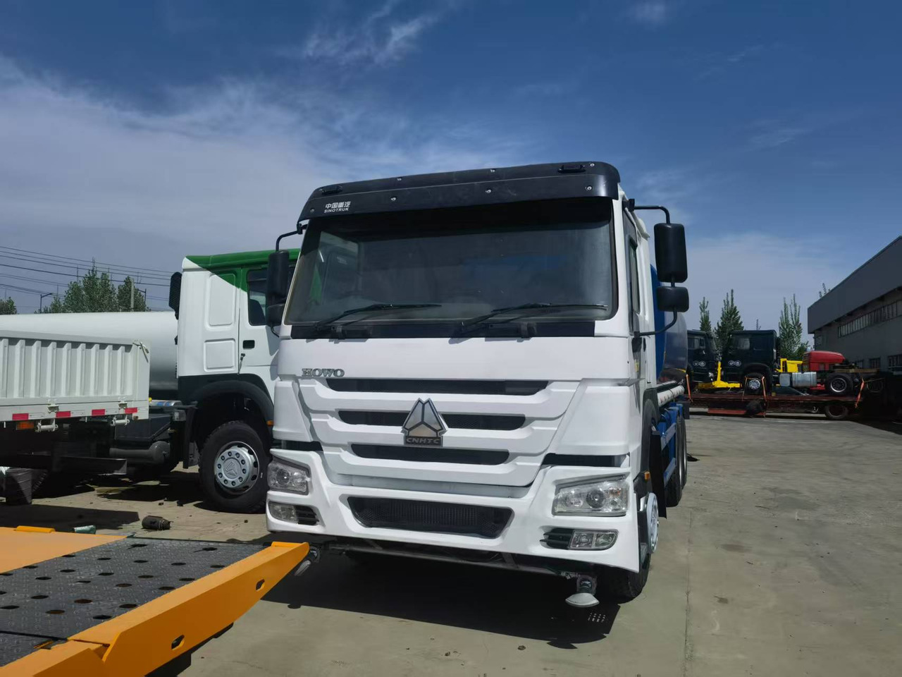 Sinotruk HOWO 6*4 Sprinkler - Utility/ Speciel maskine: billede 2 Sinotruk HOWO 6*4 Sprinkler - Utility/ Speciel maskine: billede 2