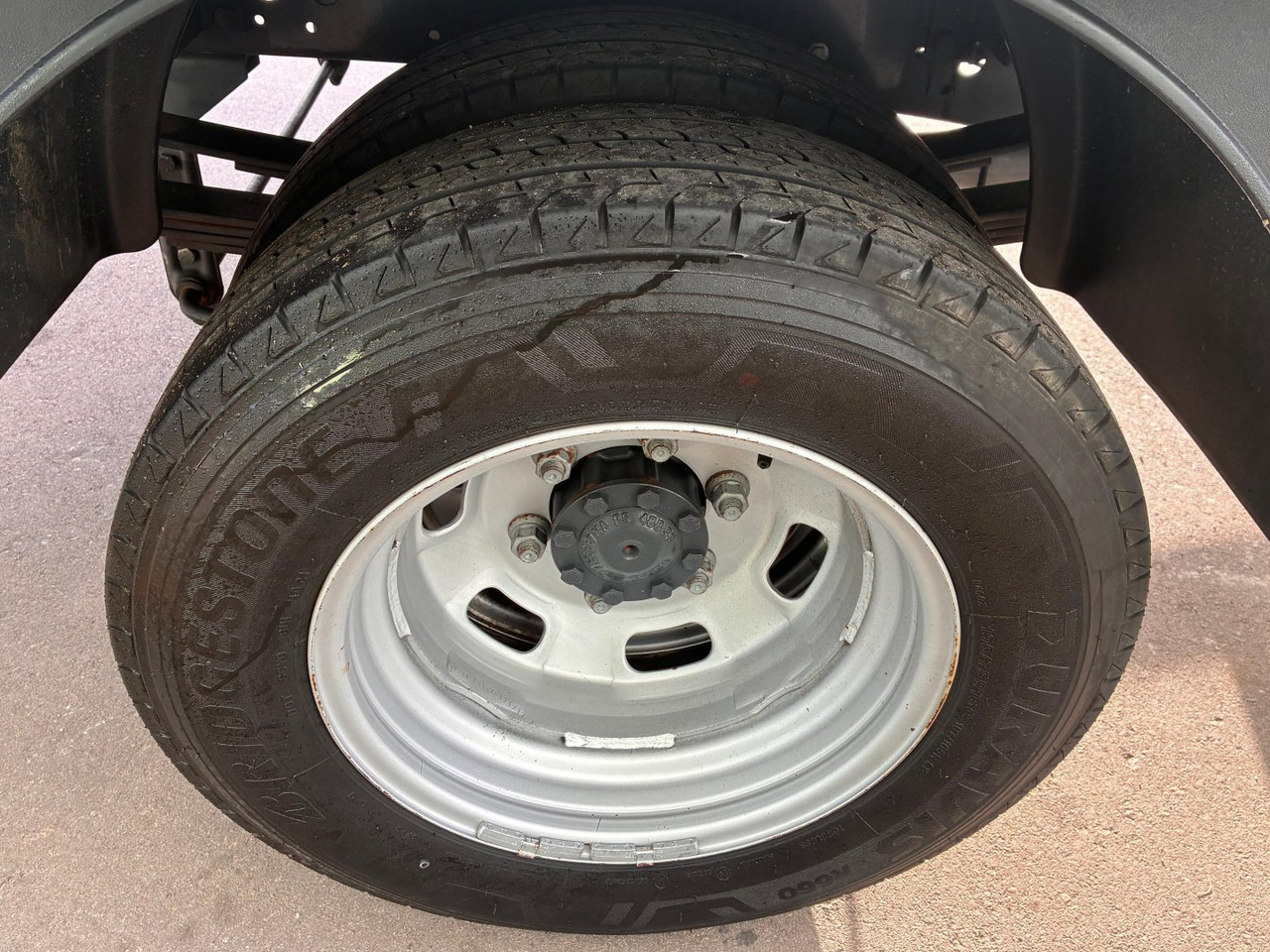 Leje en Caja cerrada IVECO 35C16 3.0 20m3 con puertas traseras Caja cerrada IVECO 35C16 3.0 20m3 con puertas traseras: billede 14 Leje en Caja cerrada IVECO 35C16 3.0 20m3 con puertas traseras Caja cerrada IVECO 35C16 3.0 20m3 con puertas traseras: billede 14