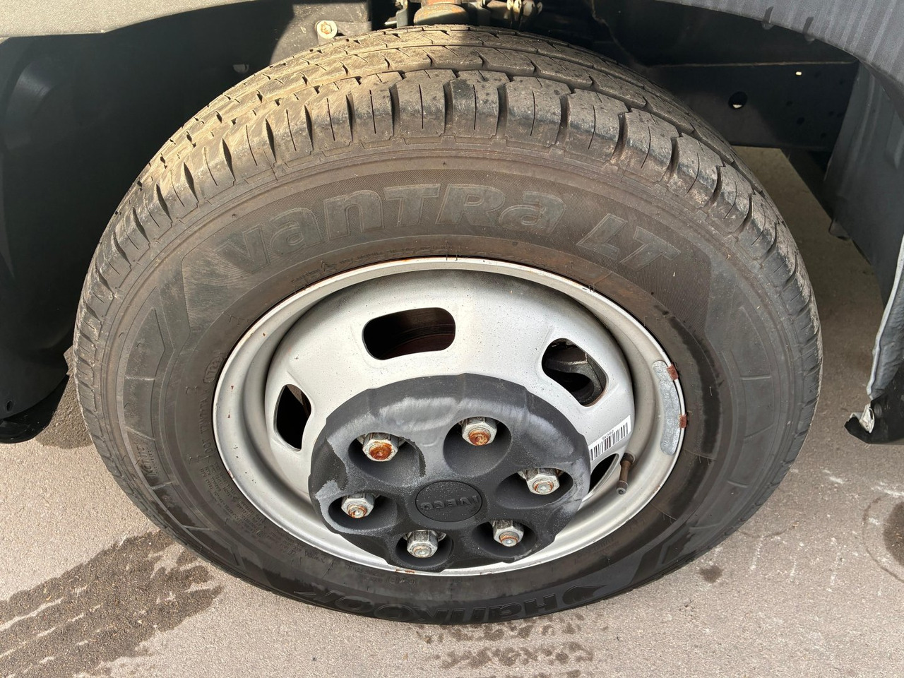 Leje en Caja cerrada IVECO 35C16 3.0 20m3 con puertas traseras Caja cerrada IVECO 35C16 3.0 20m3 con puertas traseras: billede 11 Leje en Caja cerrada IVECO 35C16 3.0 20m3 con puertas traseras Caja cerrada IVECO 35C16 3.0 20m3 con puertas traseras: billede 11