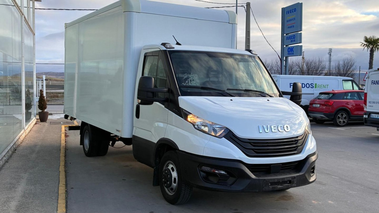 Caja cerrada con plataforma elevadora IVECO 35C16 20m3 - Varebil med kasse: billede 3 Caja cerrada con plataforma elevadora IVECO 35C16 20m3 - Varebil med kasse: billede 3