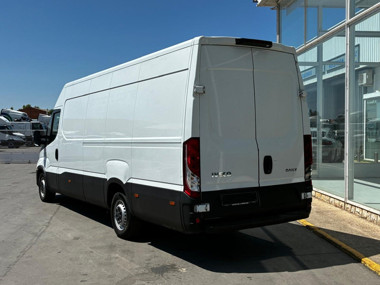 Furgón IVECO 35S14 V 16m3 - Varevogn: billede 4 Furgón IVECO 35S14 V 16m3 - Varevogn: billede 4