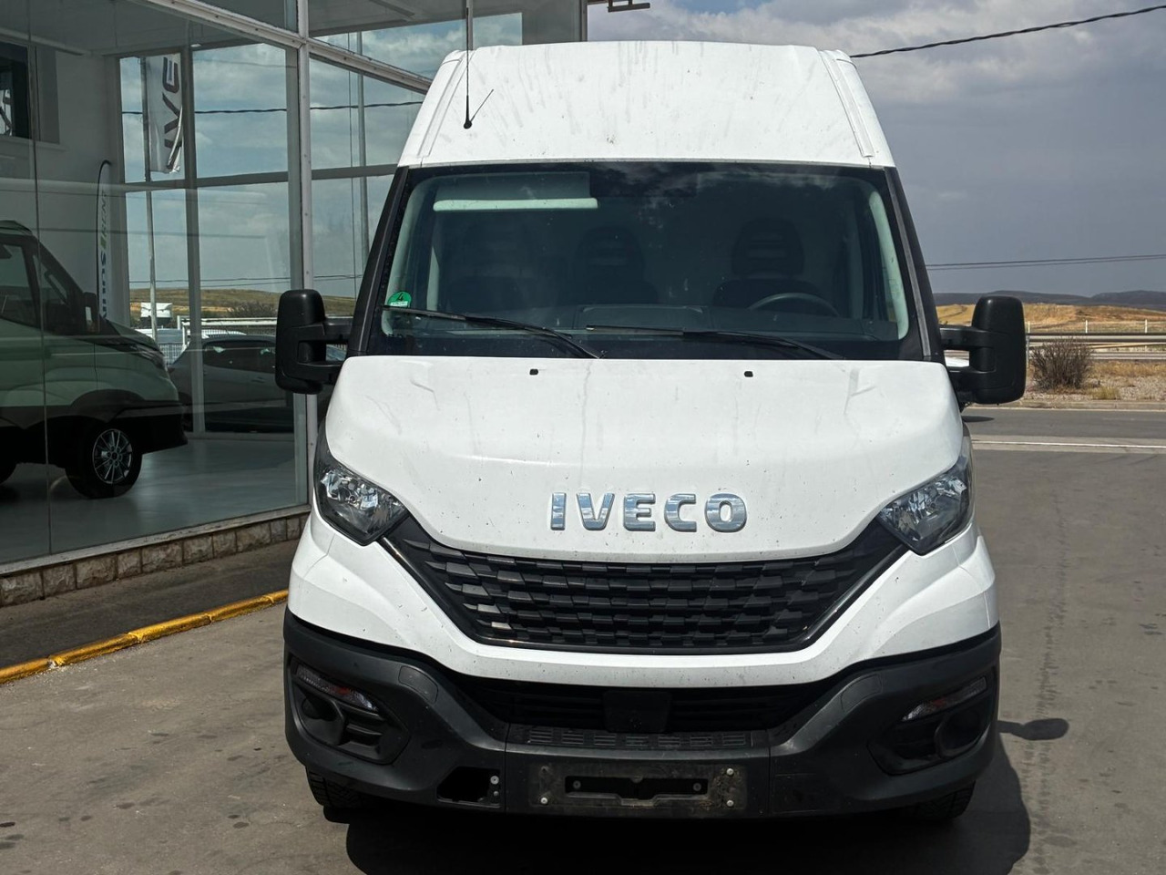Furgón IVECO 35S14 V 16m3 - Varevogn: billede 2 Furgón IVECO 35S14 V 16m3 - Varevogn: billede 2